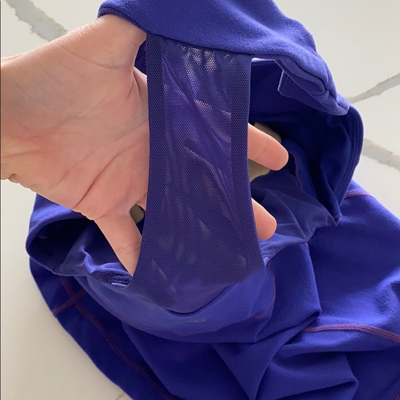 Lululemon tank size 6 - Picture 7 of 7